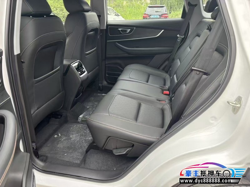 25年奇瑞瑞虎8轿车抵押车出售