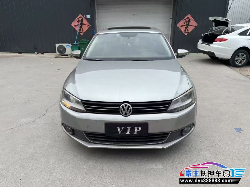 抵押车出售12年大众速腾轿车