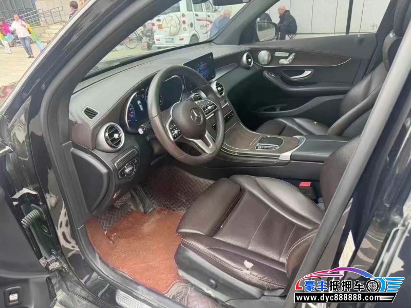 20年奔驰GLC轿车抵押车出售