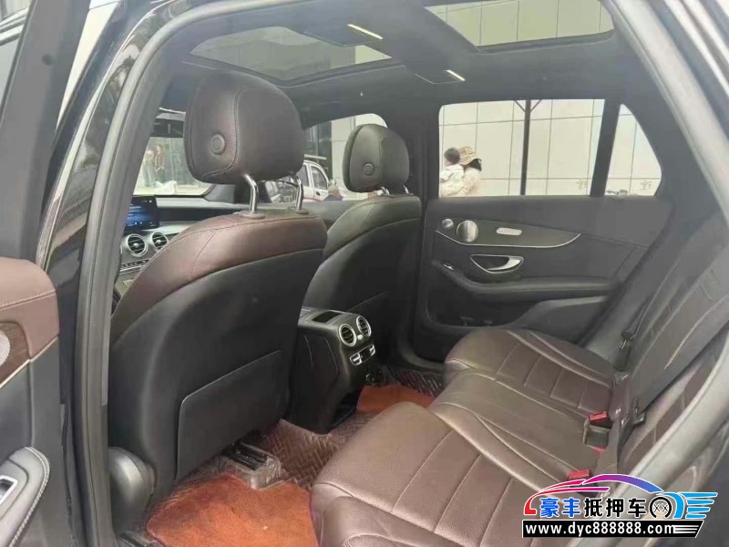 20年奔驰GLC轿车抵押车出售