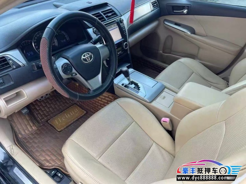 13年丰田凯美瑞轿车抵押车出售