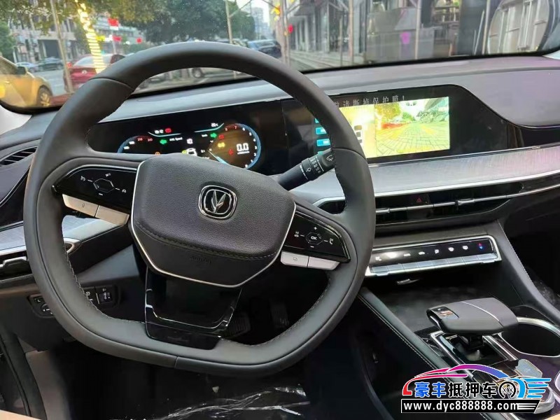 25年长安逸动轿车抵押车出售