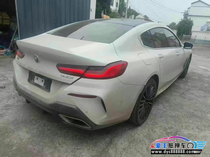 20年宝马8系轿车抵押车出售