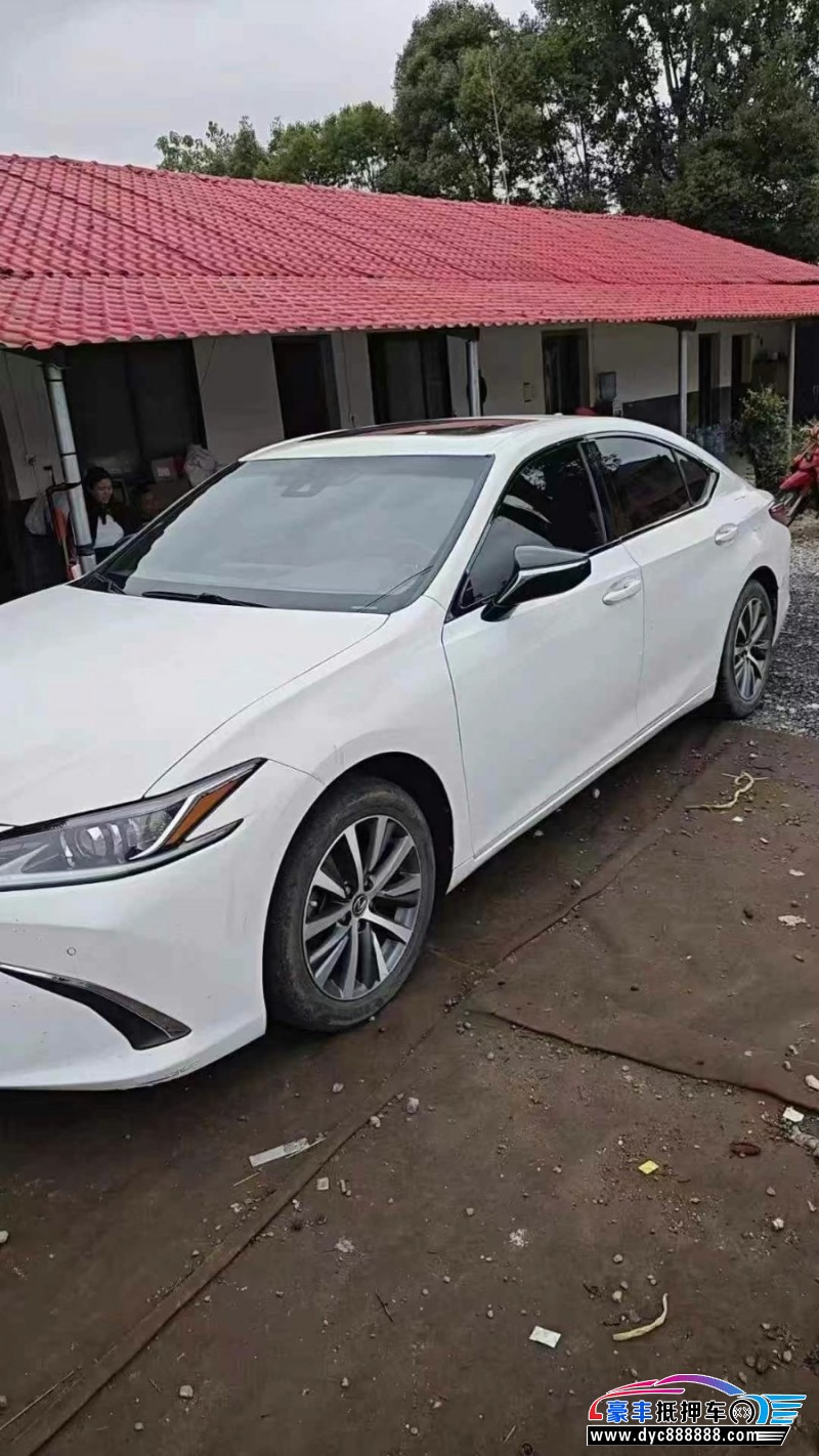 20年雷克萨斯ES轿车抵押车出售