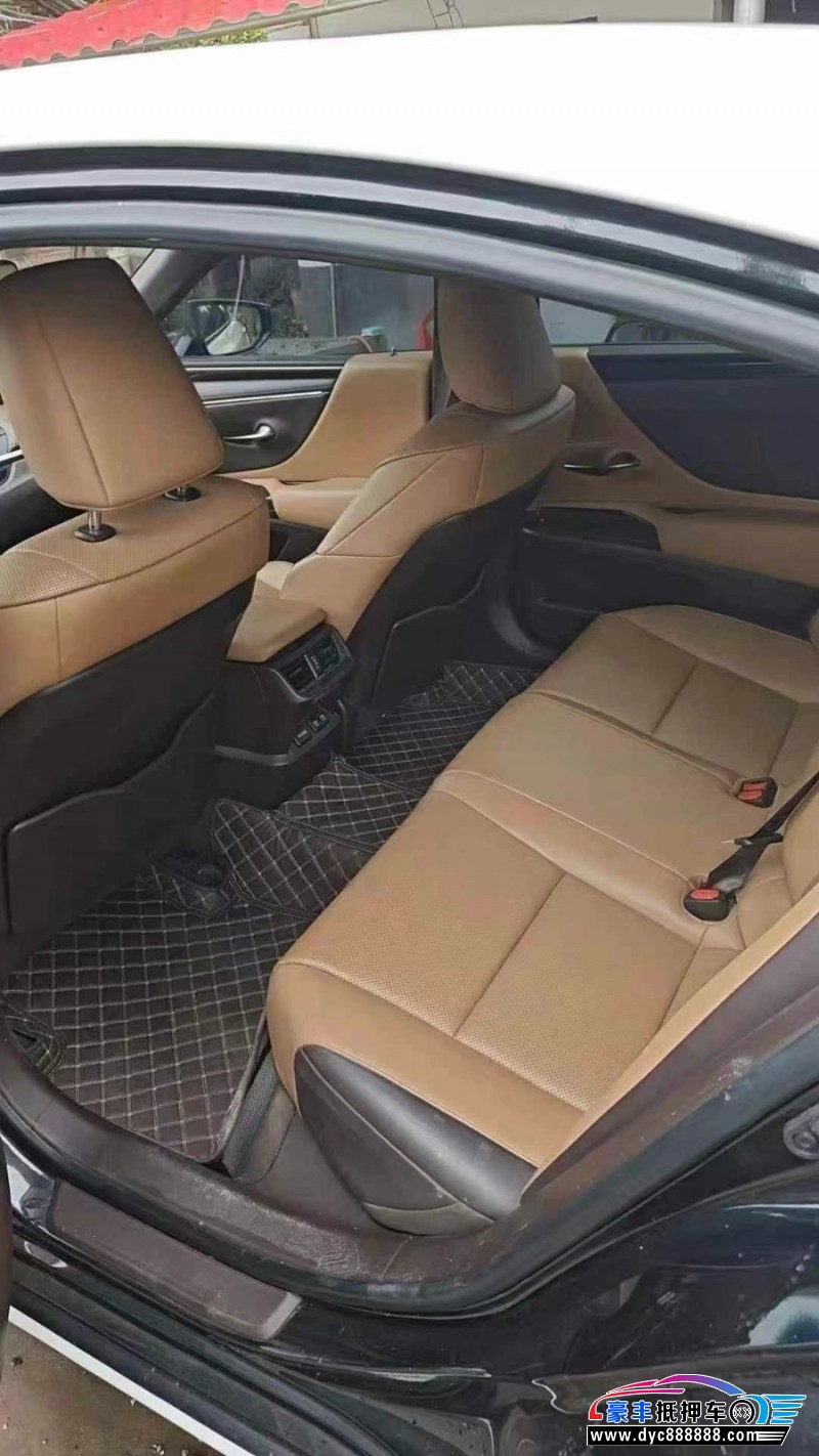 20年雷克萨斯ES轿车抵押车出售