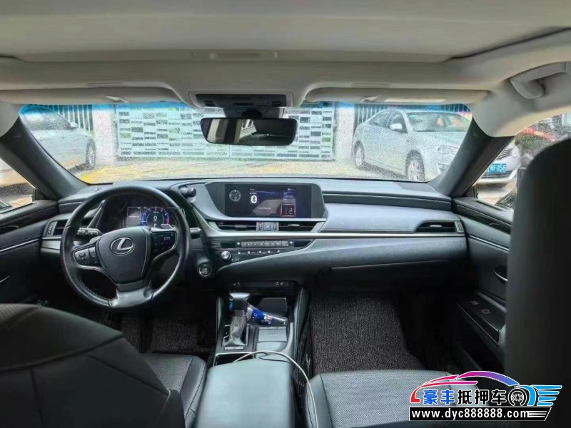 21年雷克萨斯ES轿车抵押车出售