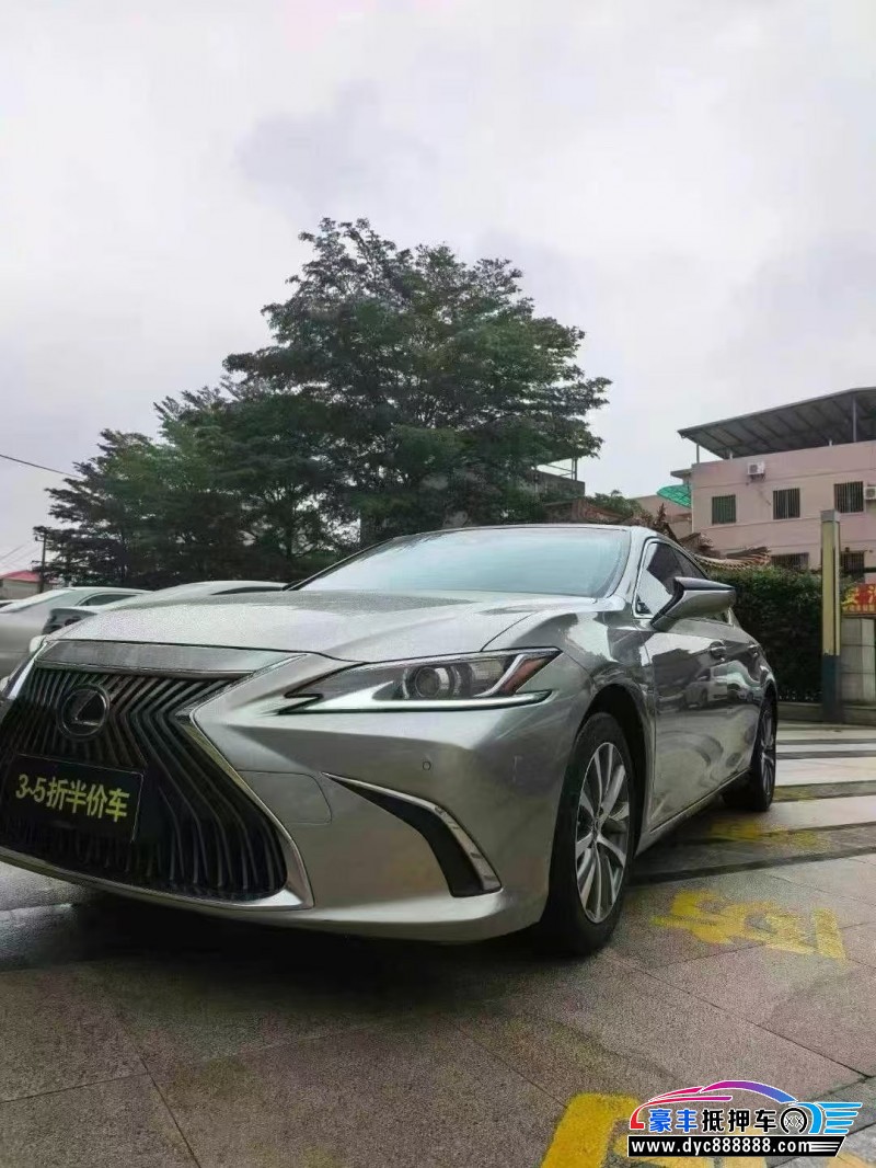 21年雷克萨斯ES轿车抵押车出售