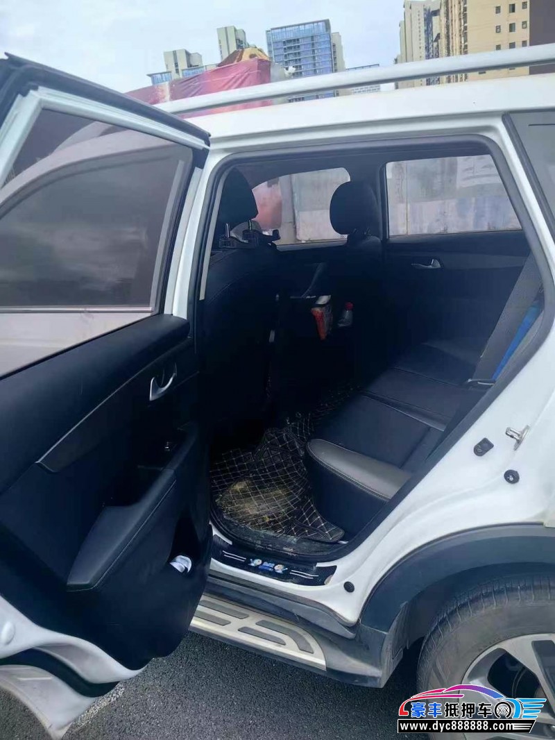 20年起亚智跑轿车抵押车出售