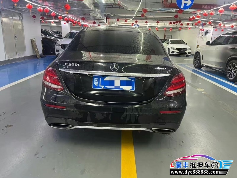 16年奔驰E轿车抵押车出售