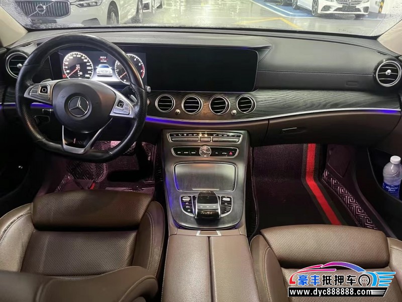 16年奔驰E轿车抵押车出售