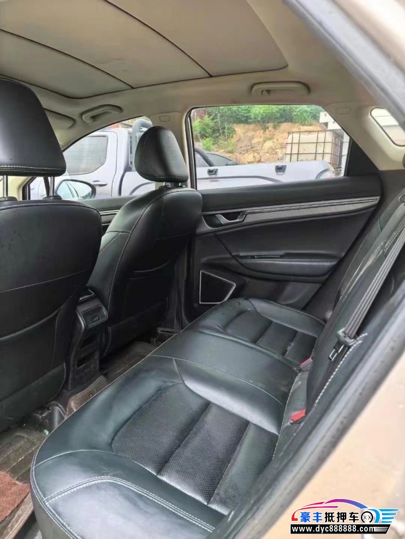 17年吉利帝豪GS轿车抵押车出售