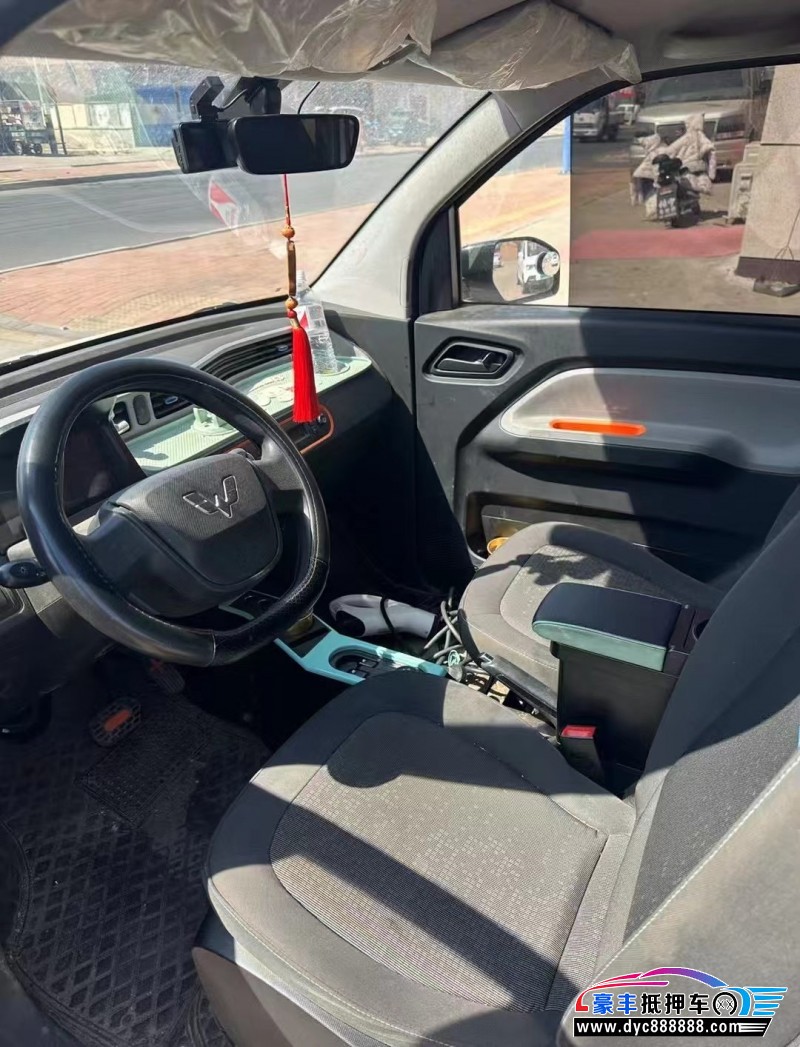 22年五菱汽车迷你轿车抵押车出售