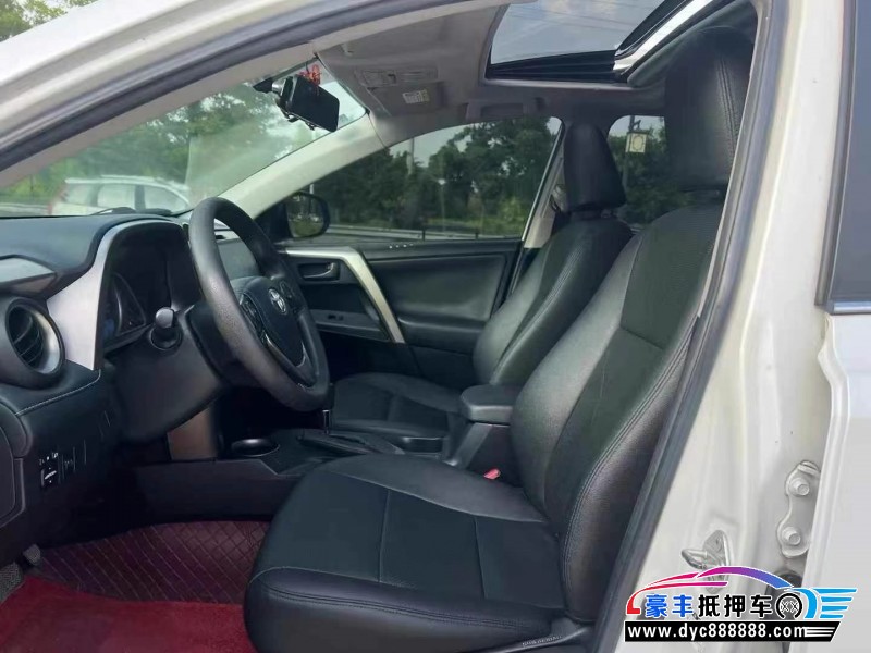 16年丰田RAV4轿车抵押车出售