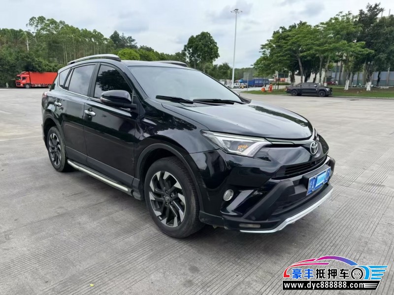 17年丰田RAV4轿车抵押车出售