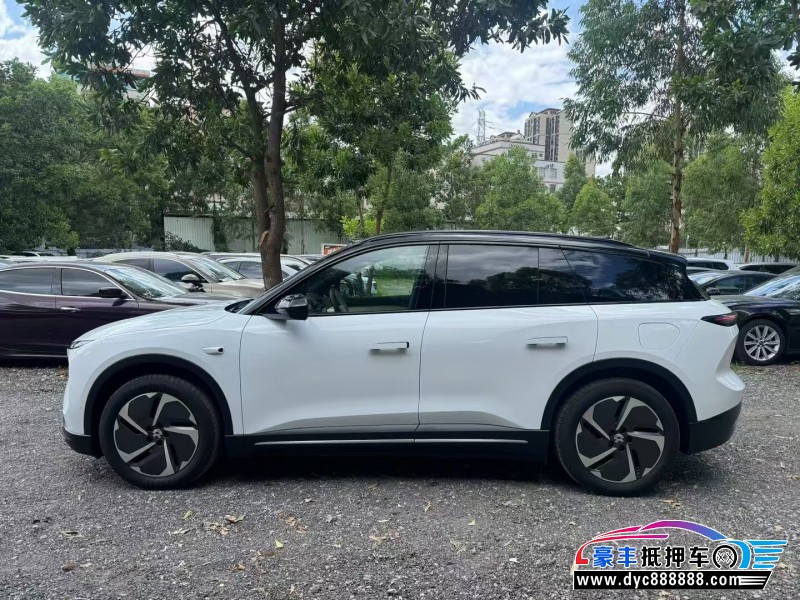 25年蔚来ES6轿车抵押车出售