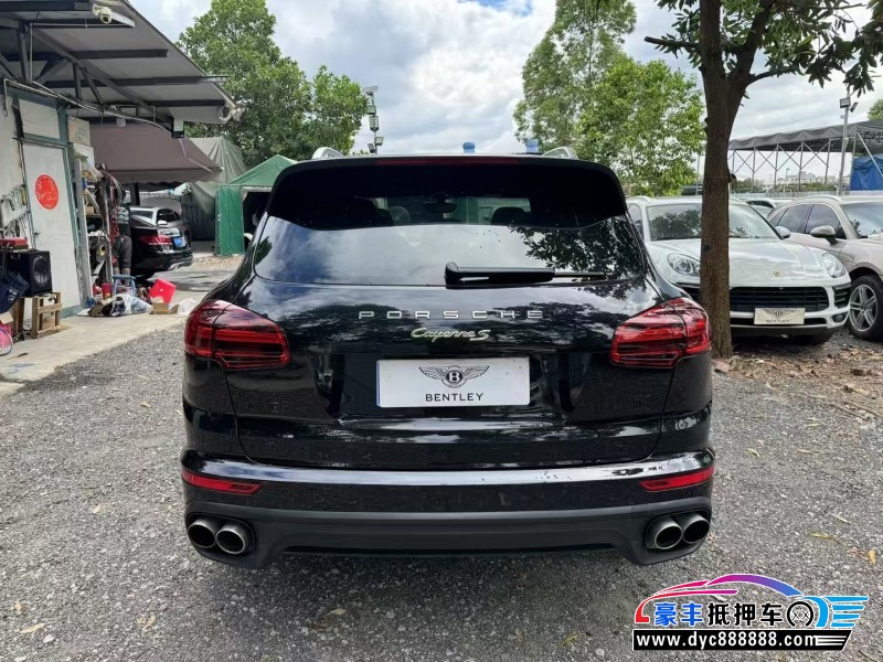 16年保时捷卡宴轿车抵押车出售