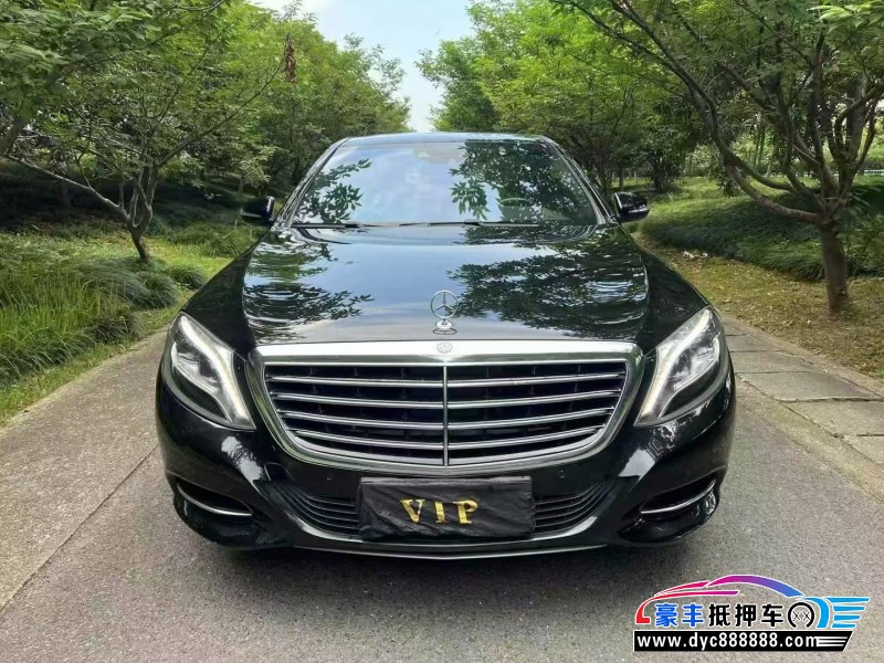 抵押车出售17年奔驰S轿车