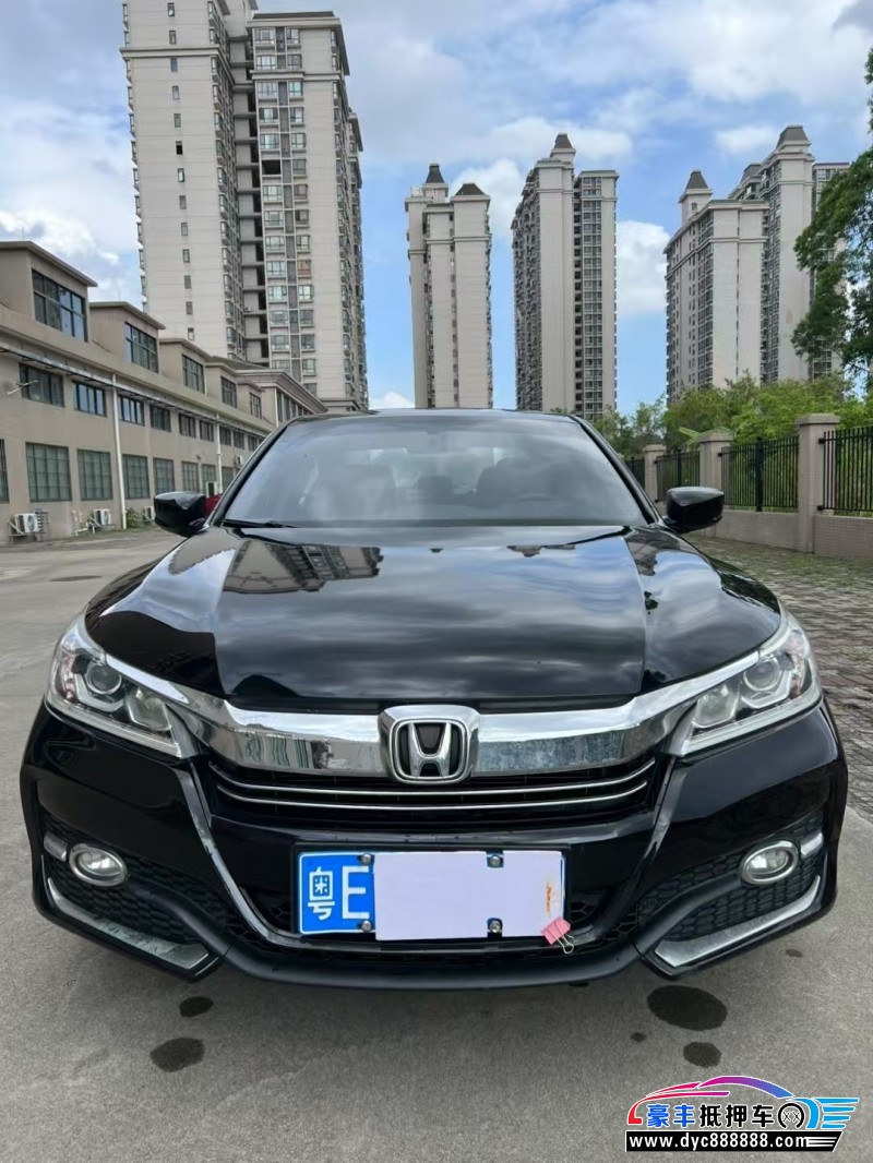 抵押车出售17年本田雅阁轿车
