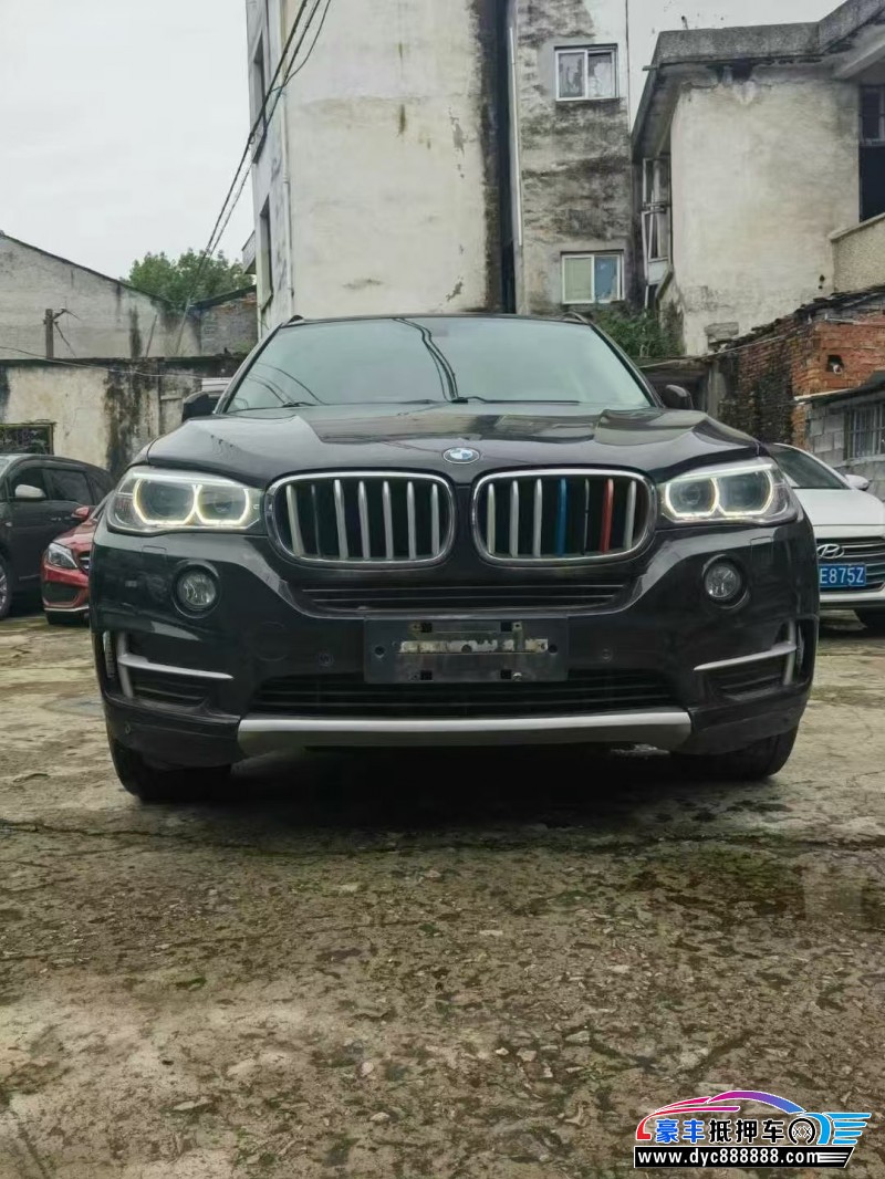 抵押车出售15年宝马X5轿车