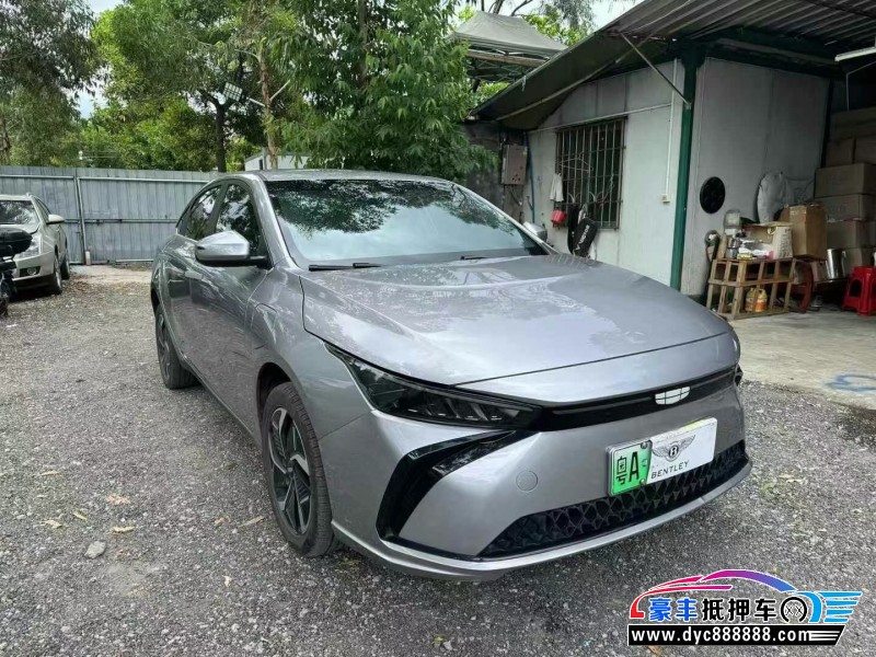 24年吉利几何轿车抵押车出售