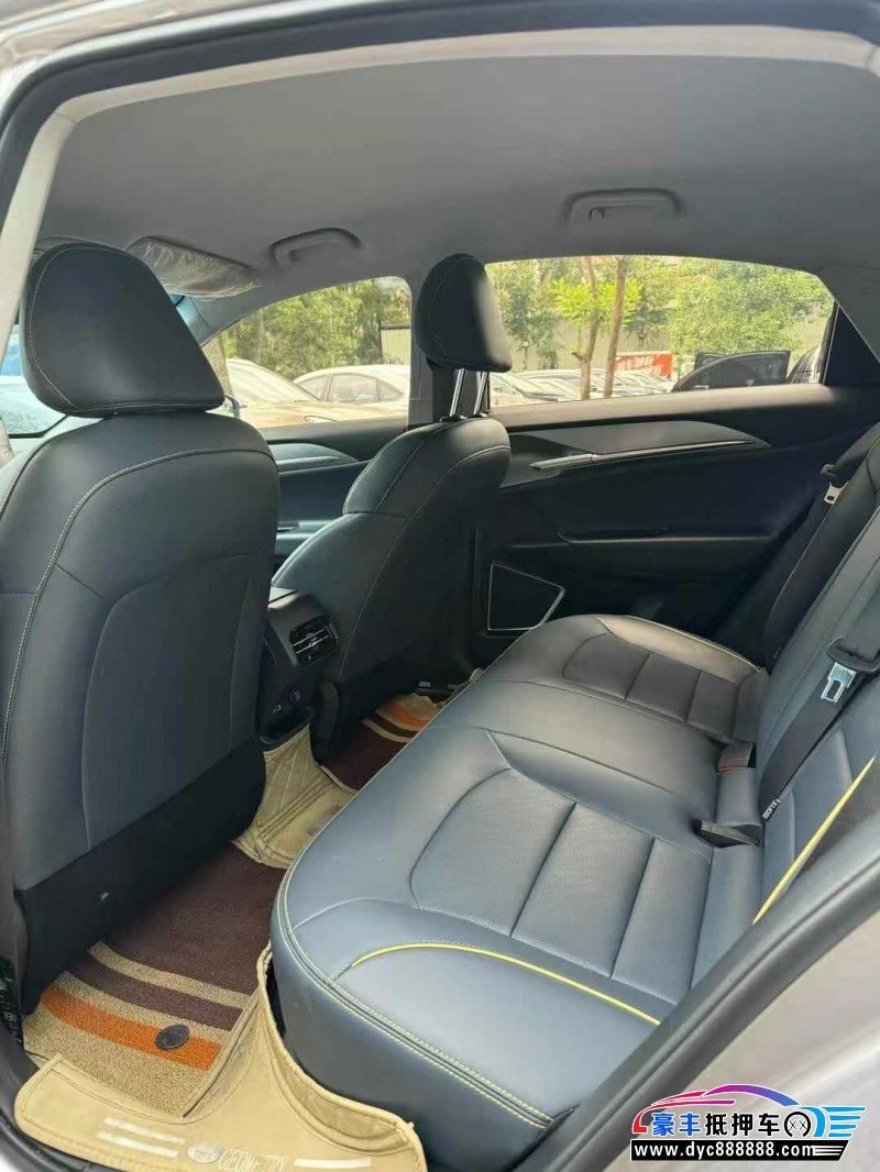 24年吉利几何轿车抵押车出售