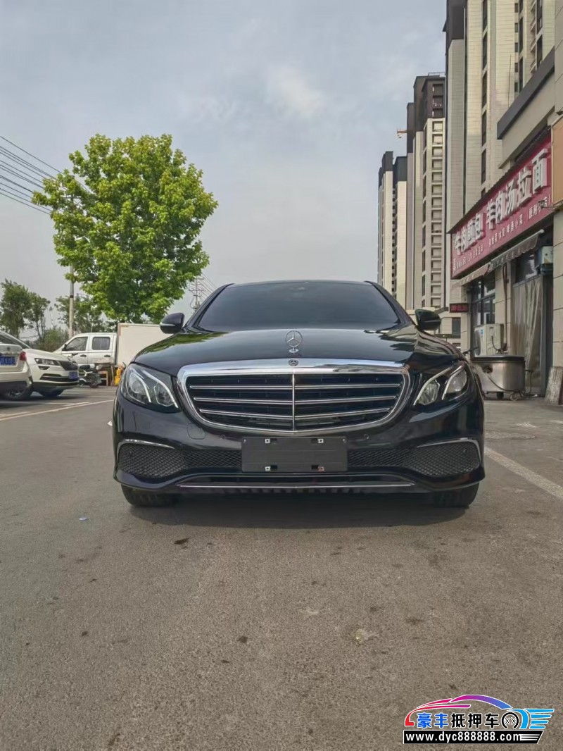 17年奔驰E轿车抵押车出售