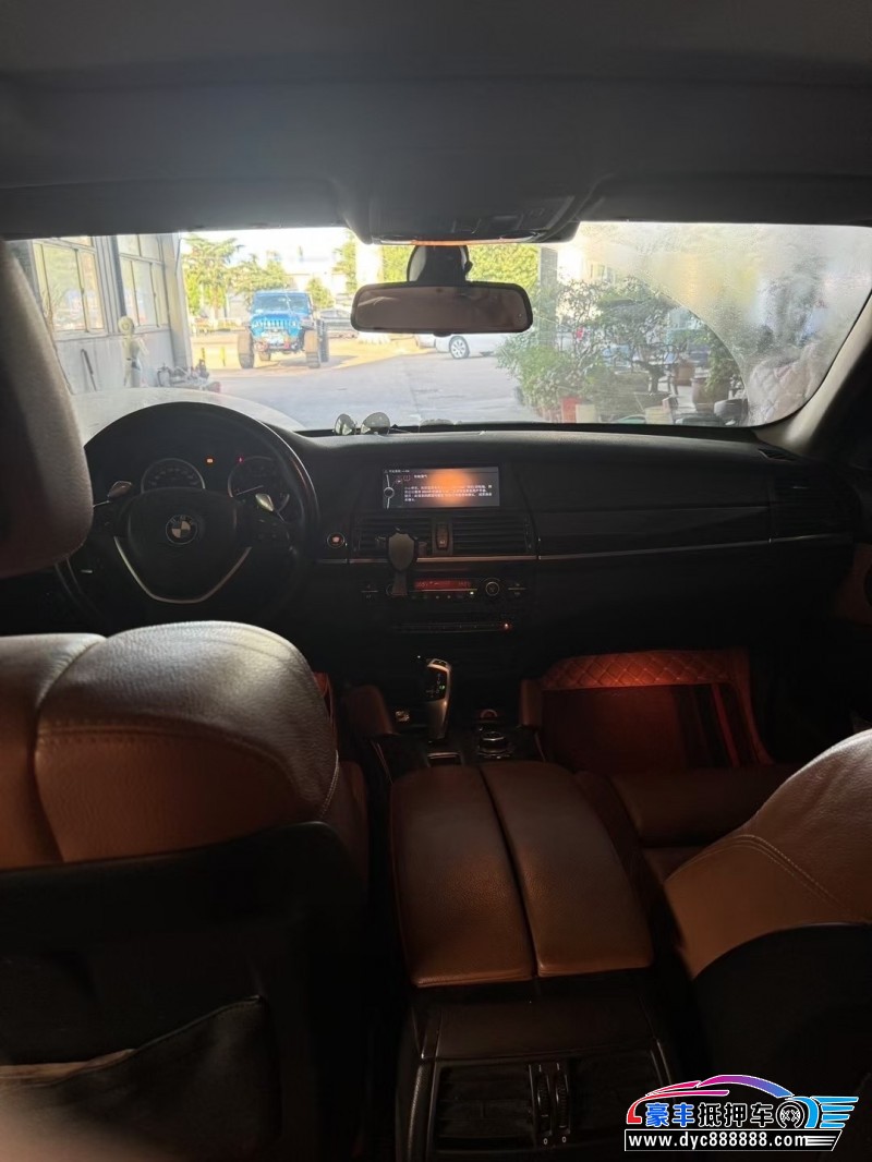 10年宝马X6轿车抵押车出售