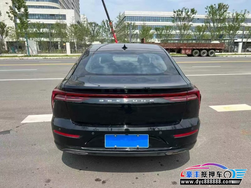 24年奔腾B70轿车抵押车出售