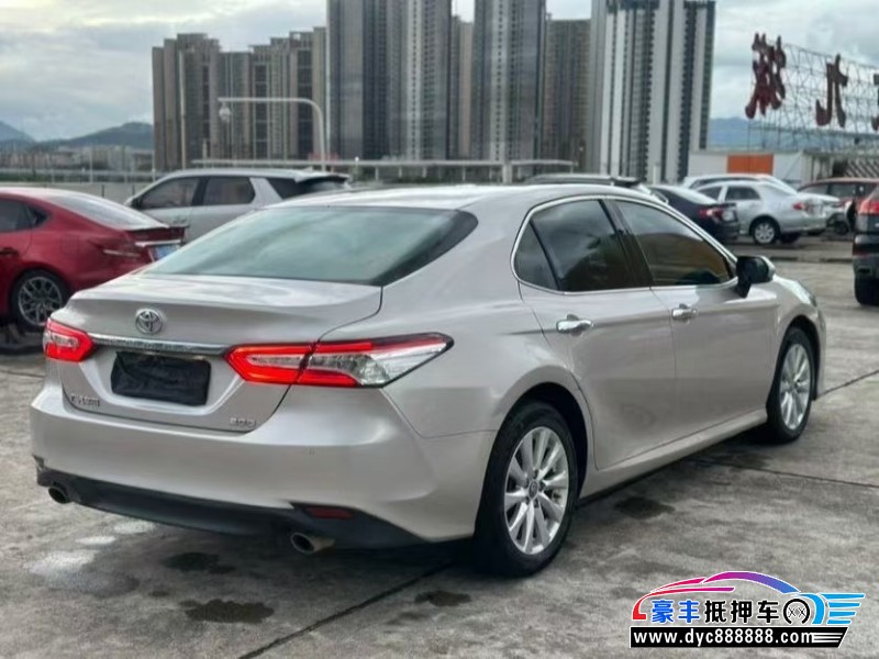 21年丰田凯美瑞轿车抵押车出售