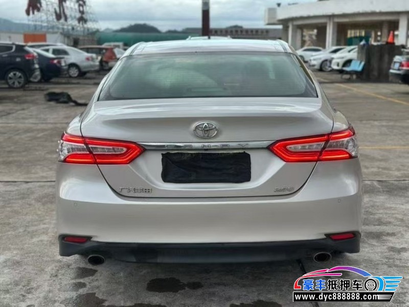 21年丰田凯美瑞轿车抵押车出售