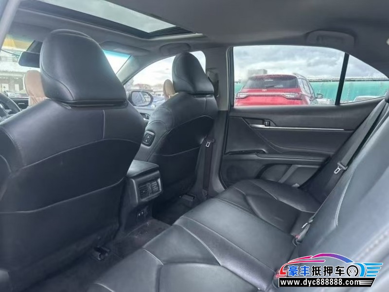 21年丰田凯美瑞轿车抵押车出售