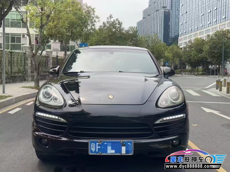 抵押车出售11年保时捷卡宴轿车
