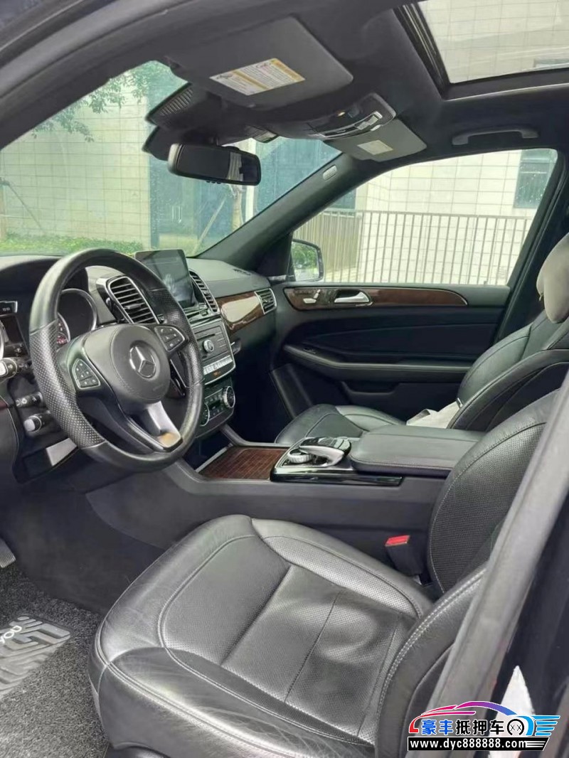 19年奔驰GLS轿车抵押车出售