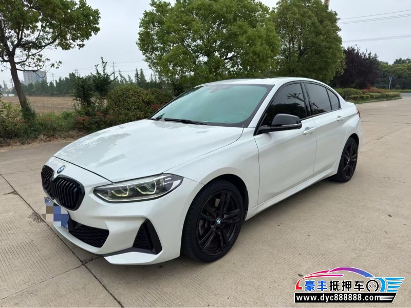 21年宝马1系轿车抵押车出售