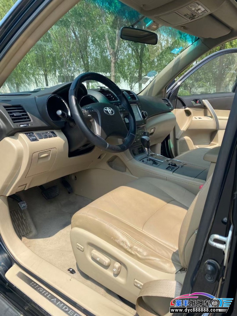 12年丰田汉兰达轿车抵押车出售