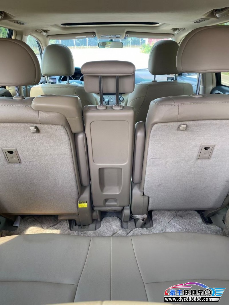 12年丰田汉兰达轿车抵押车出售