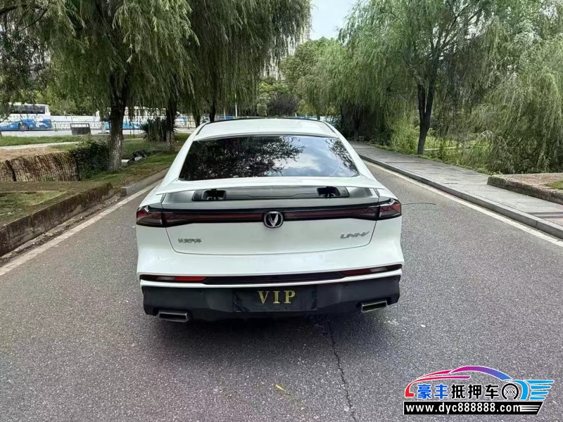 24年长安长安UNI轿车抵押车出售