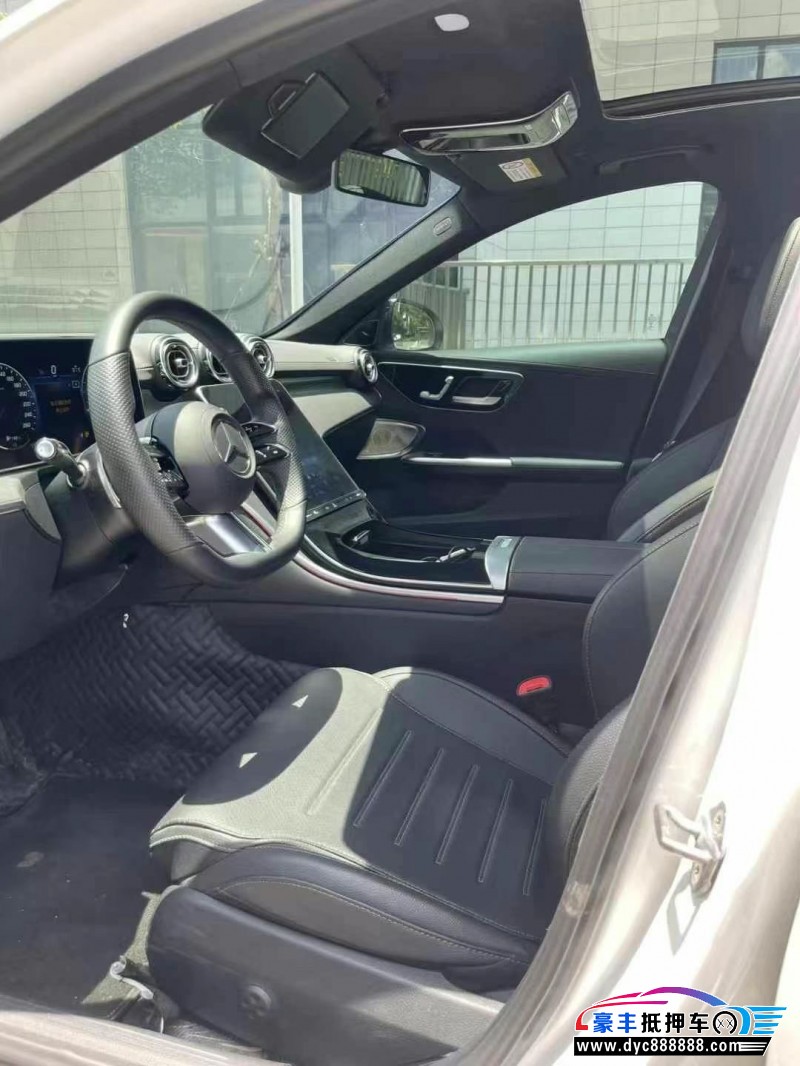 24年奔驰C轿车抵押车出售