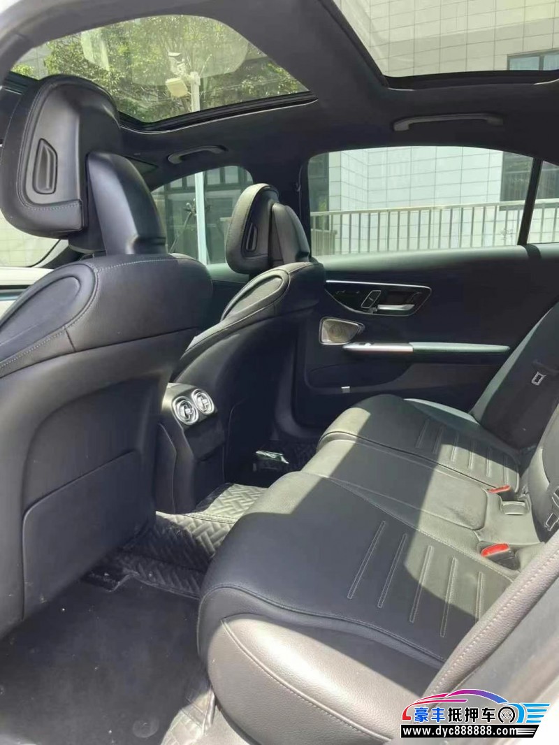 24年奔驰C轿车抵押车出售