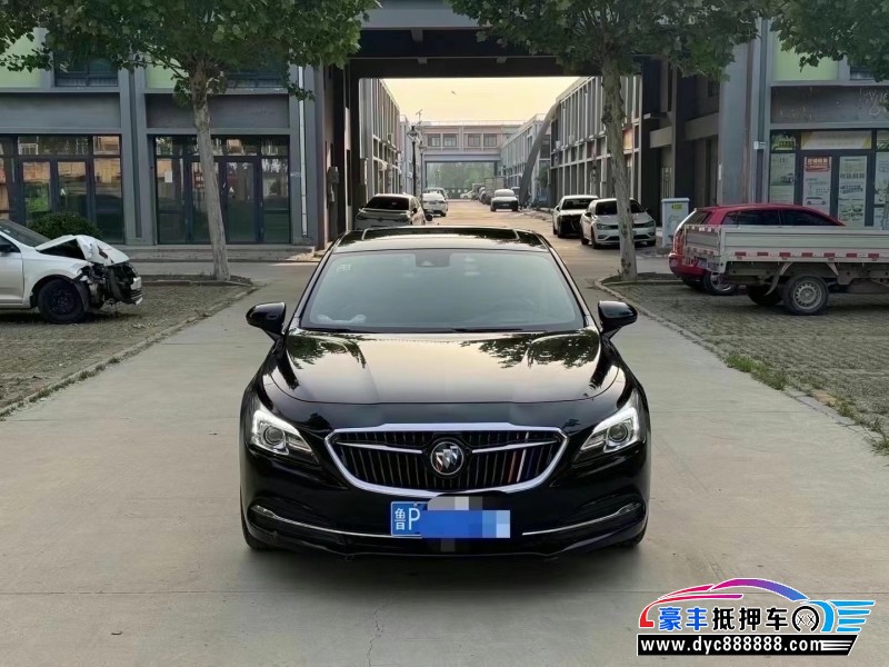 抵押车出售17年别克君越轿车