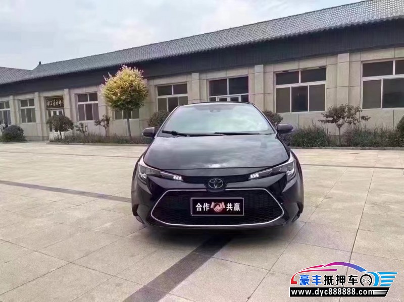 抵押车出售20年丰田雷凌轿车