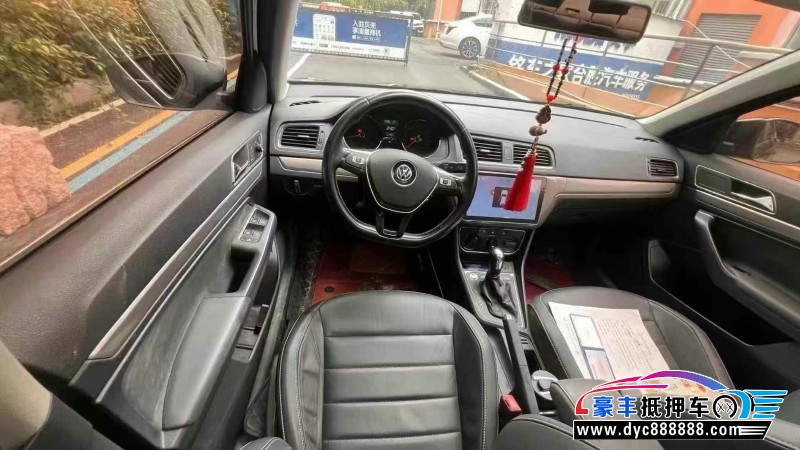 18年大众朗逸轿车抵押车出售