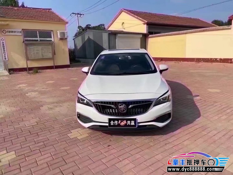 抵押车出售18年别克威朗轿车