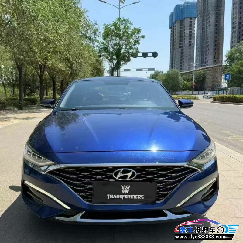 抵押车出售19年现代菲斯塔轿车