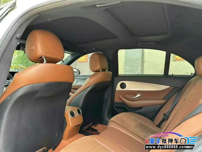 17年奔驰E轿车抵押车出售