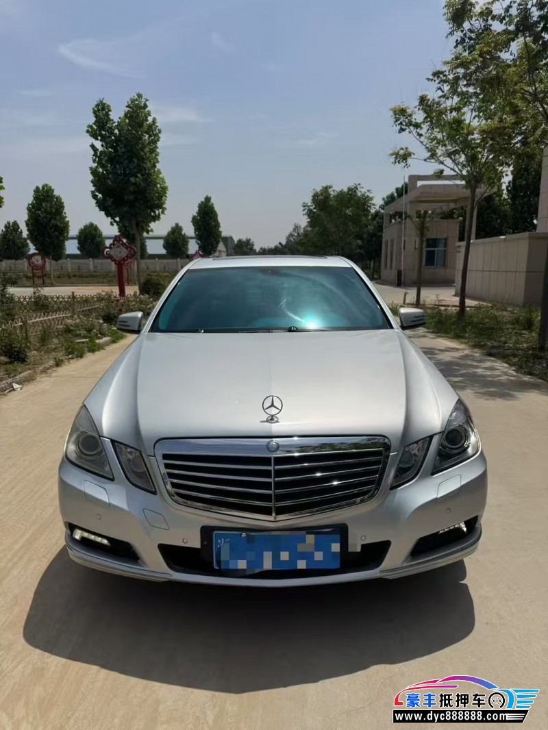 抵押车出售10年奔驰E轿车