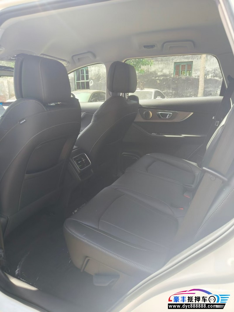 25年奇瑞瑞虎8轿车抵押车出售