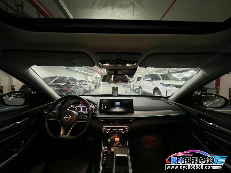 23年日产天籁轿车抵押车出售