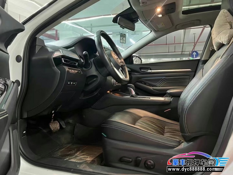 23年日产天籁轿车抵押车出售