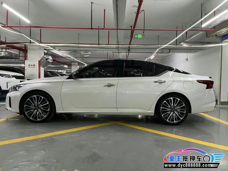 23年日产天籁轿车抵押车出售